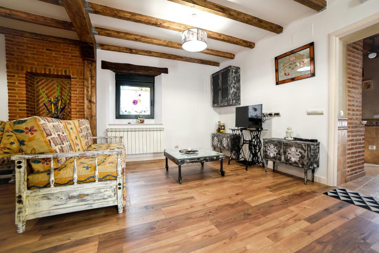 Hostal La Huerta Del Duero Villamarciel Exterior foto