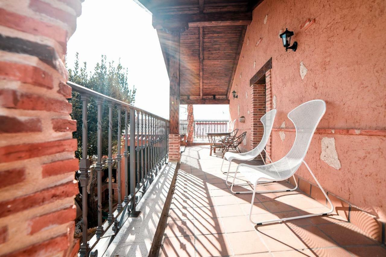 Hostal La Huerta Del Duero Villamarciel Exterior foto